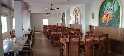 Gold Nest Rubystone Heritage