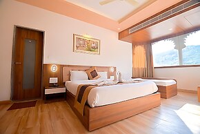 Gold Nest Rubystone Heritage