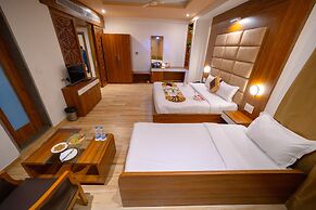 Gold Nest Rubystone Heritage