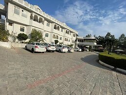 Gold Nest Rubystone Heritage