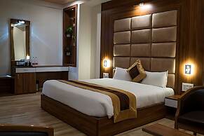 Gold Nest Rubystone Heritage