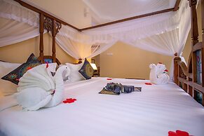 Sunny Palms Beach Bungalows