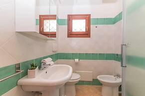 Glori House 50m From Marina di Olbia