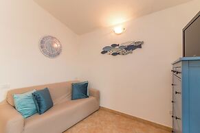 Glori House 50m From Marina di Olbia