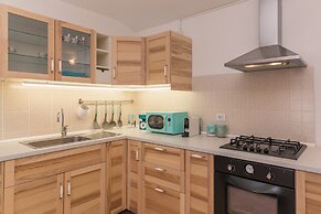 Glori House 50m From Marina di Olbia