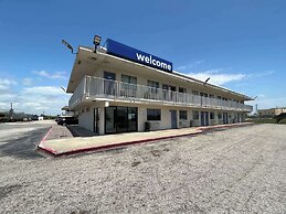 Studio 6 Galveston, TX