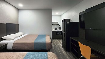 Studio 6 Galveston, TX