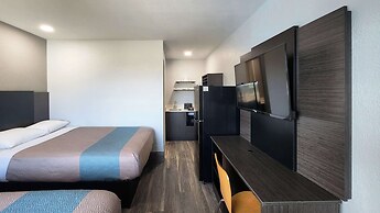 Studio 6 Galveston, TX