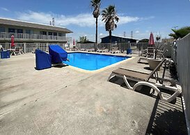 Studio 6 Galveston, TX