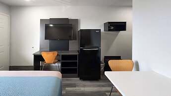 Studio 6 Galveston, TX