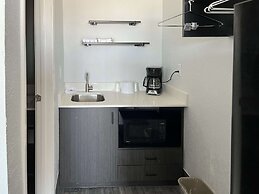 Studio 6 Galveston, TX