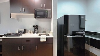 Studio 6 Webster, TX Houston - NASA Lake