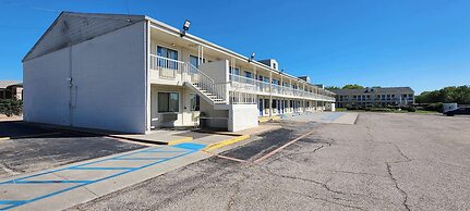 Studio 6 Webster, TX Houston - NASA Lake