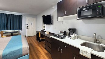 Studio 6 Webster, TX Houston - NASA Lake