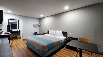 Studio 6 Webster, TX Houston - NASA Lake