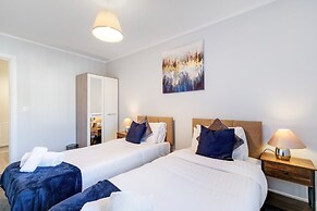 2 Bdrm Penthouse with parking Wycombe