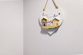 2 Bdrm Penthouse with parking Wycombe