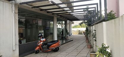 Hotel Sumanchandra Suites