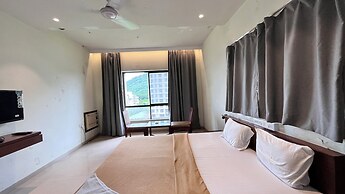 Hotel Sumanchandra Suites