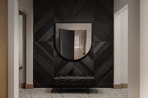 Thompson Houston, by Hyatt