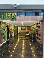 By Trio Hotel