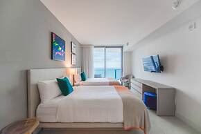 Luxury Condo, Spectacular Ocean View