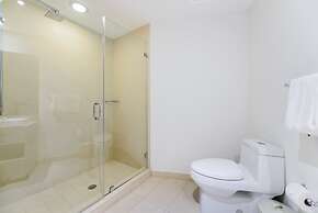 Luxury Condo, Spectacular Ocean View