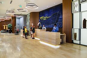 Luxury Condo, Spectacular Ocean View