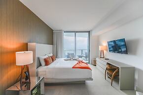 Luxury Condo, Spectacular Ocean View