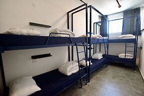 Jungle Jaffa Hostel Age 18 to 45