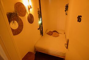 Jungle Jaffa Hostel Age 18 to 45