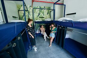 Jungle Jaffa Hostel Age 18 to 45