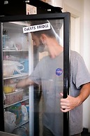 Jungle Jaffa Hostel Age 18 to 45