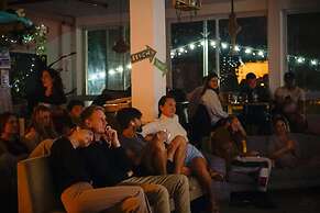 Jungle Jaffa Hostel Age 18 to 45