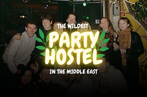Jungle Jaffa Hostel Age 18 to 45