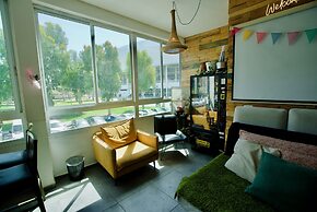 Jungle Jaffa Hostel Age 18 to 45