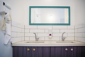 Jungle Jaffa Hostel Age 18 to 45