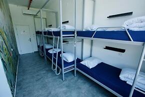 Jungle Jaffa Hostel Age 18 to 45