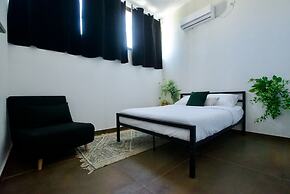 Jungle Jaffa Hostel Age 18 to 45