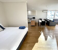 Readyset Apartments at Dockside