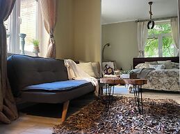 Exquisite 1Br/Ba Apt w/Free Parking in City Center