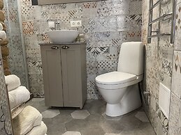 Exquisite 1Br/Ba Apt w/Free Parking in City Center