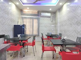 Sawkmie Hotel