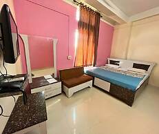 Sawkmie Hotel