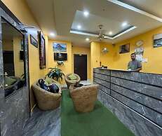 Sawkmie Hotel