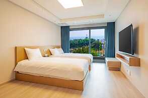 Sokcho I Park Suite Hotel and Residence