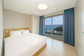 Sokcho I Park Suite Hotel and Residence
