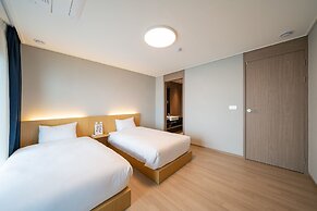 Sokcho I Park Suite Hotel and Residence