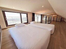 Sokcho I Park Suite Hotel and Residence