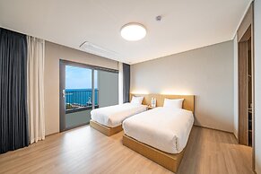 Sokcho I Park Suite Hotel and Residence